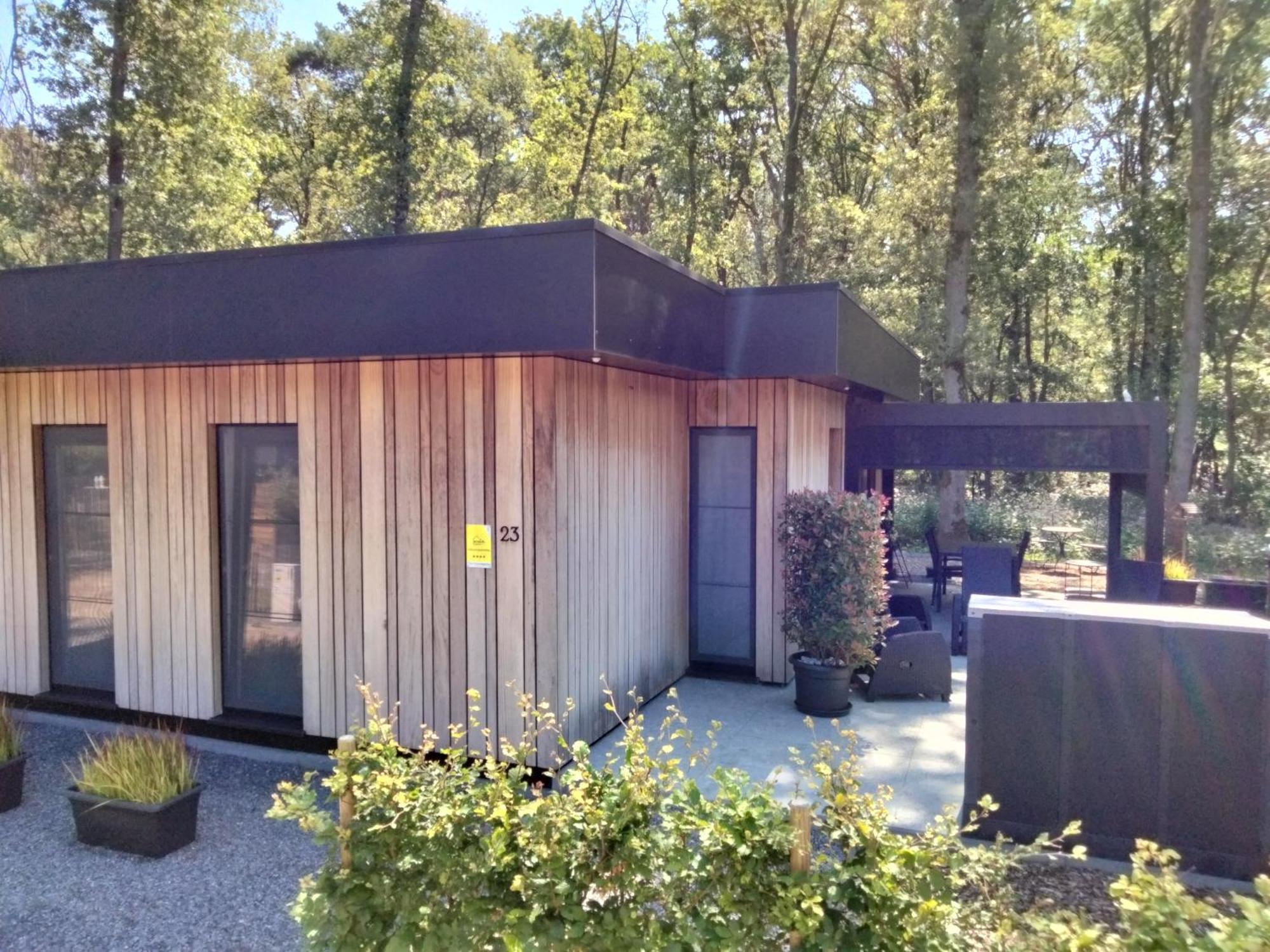 Theressa - Free Wifi En Netflix Zutendaal Exteriör bild